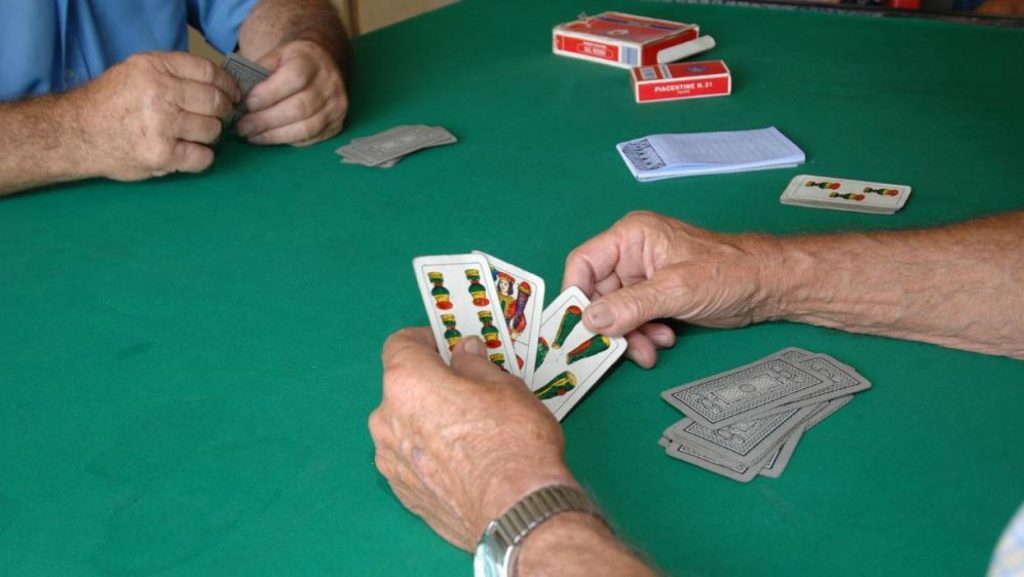 Come mai in Italia piace tanto la briscola?